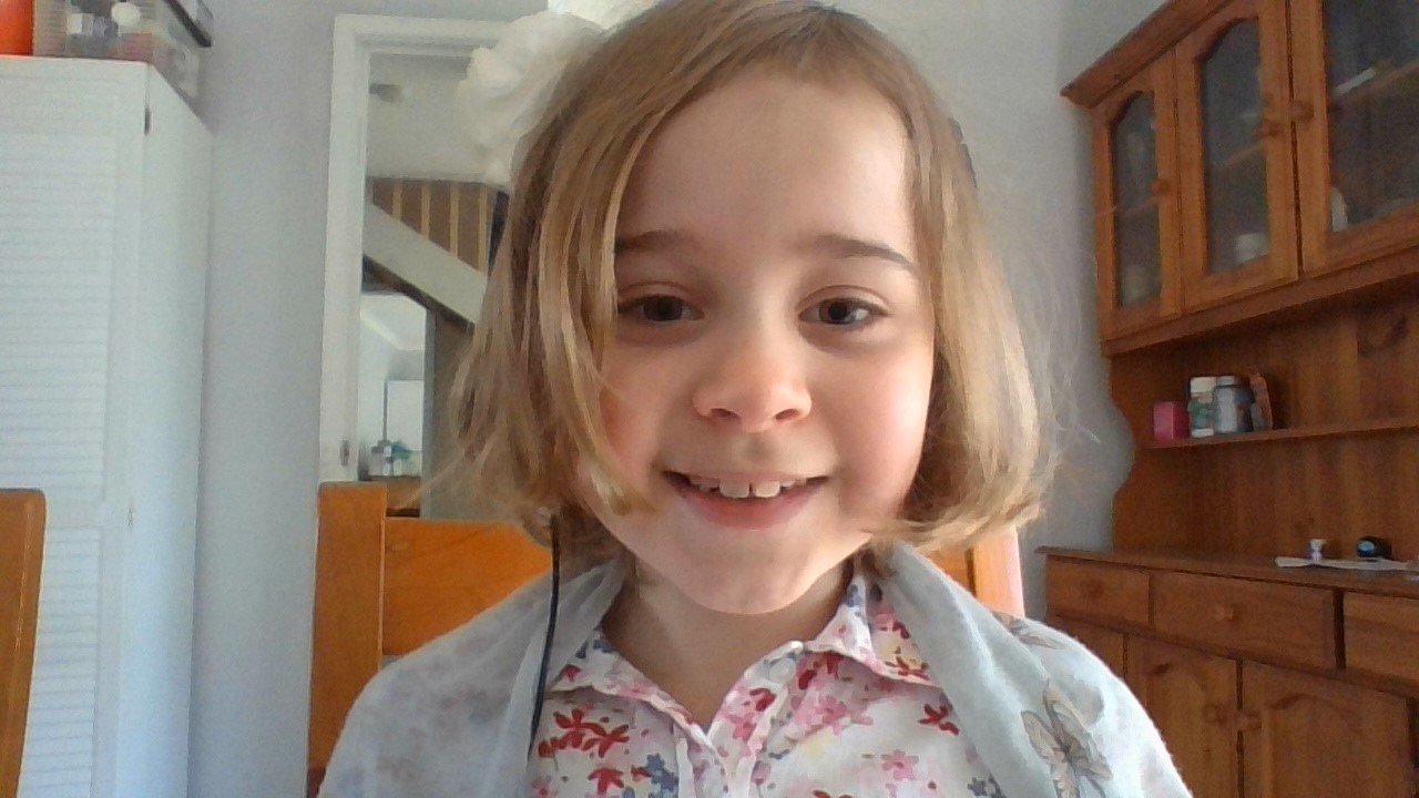 /uploaded_files/media/gallery/1599192612Zhara Thorpe - new haircut.jpg